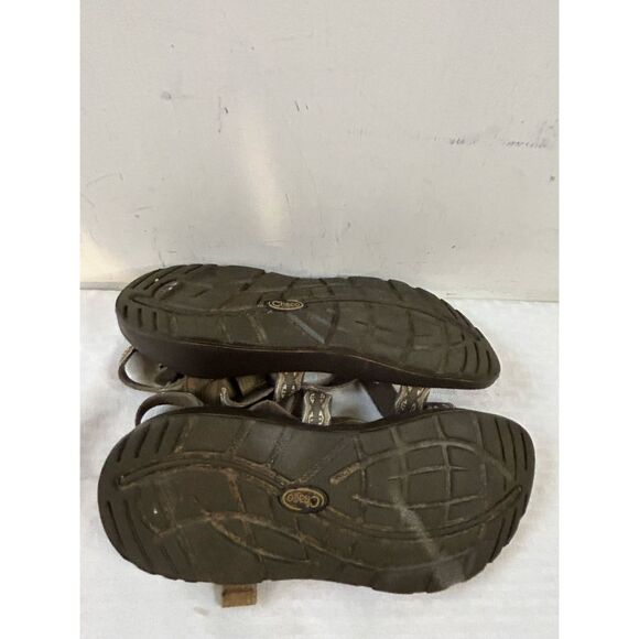 Chaco sandals size 7 beige strap (tear) - Picture 6 of 9